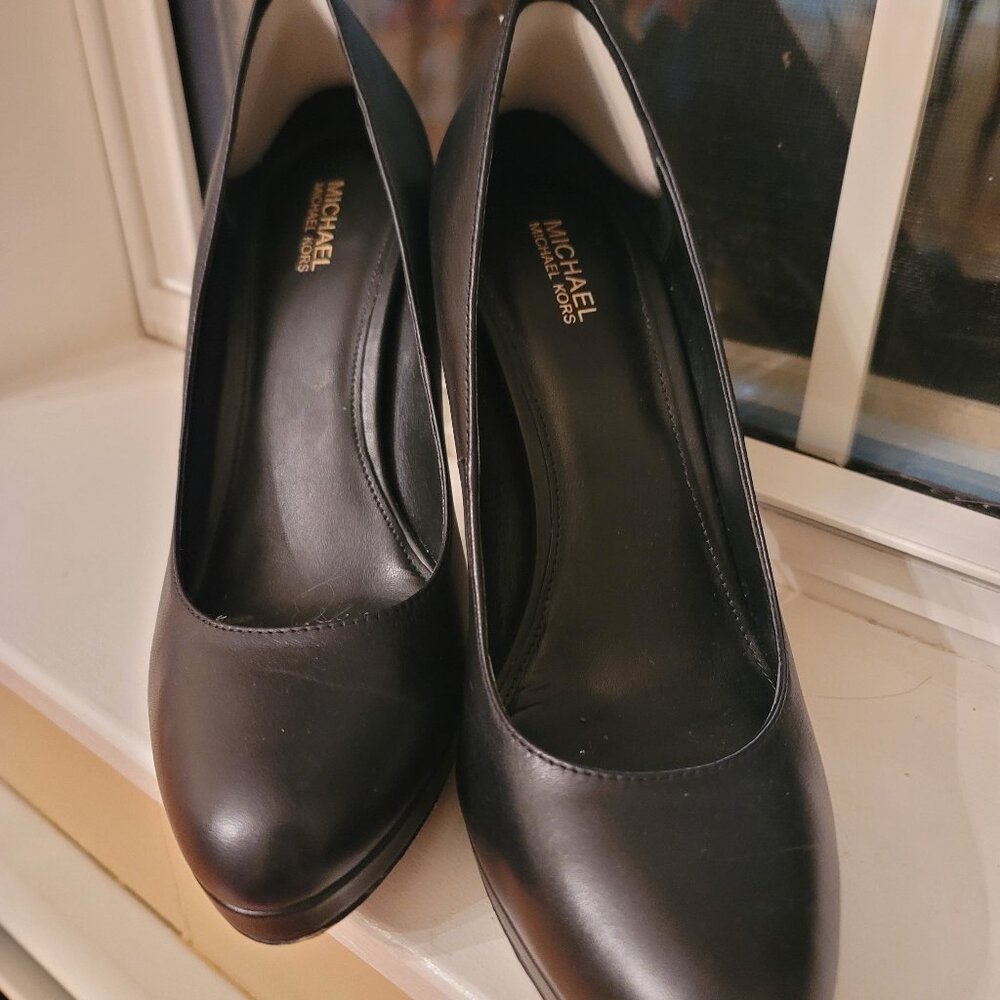 Michael Kors closed-toe heels